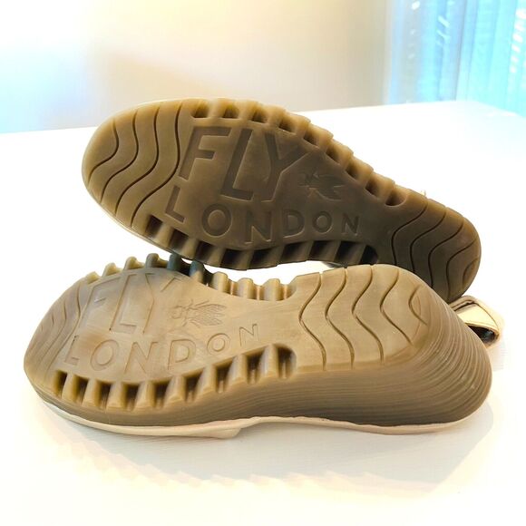 FLY London Women's Yula White Pearl Leather Wedge Pumps EU Size 37 US 6.5 / 7 - Picture 9 of 11